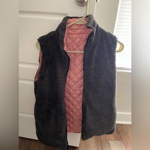 Reversible vest